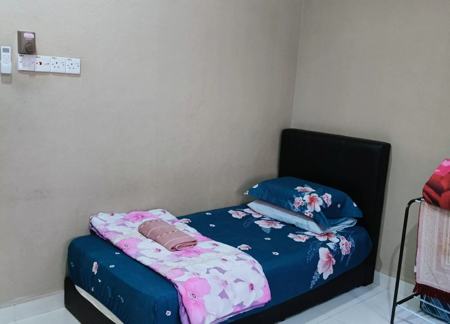 Homestay Kampung Lubuk Buaya 2 Bedrooms Pantai Cenang